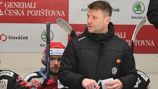 Trenér Třince Václav Varaďa. Trenér Třince Václav Varaďa.