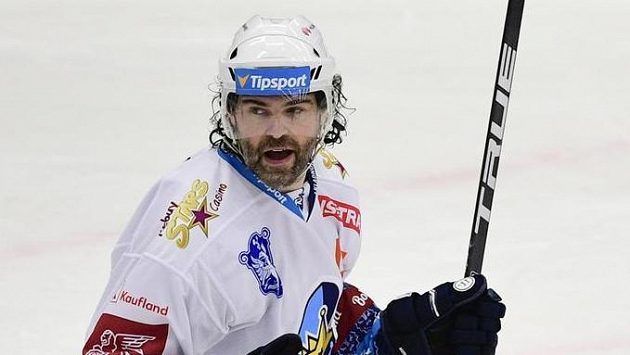 Jaromír Jágr se raduje z druhého gólu Kladna proti Spartě. Jaromír Jágr se raduje z druhého gólu Kladna proti Spartě.