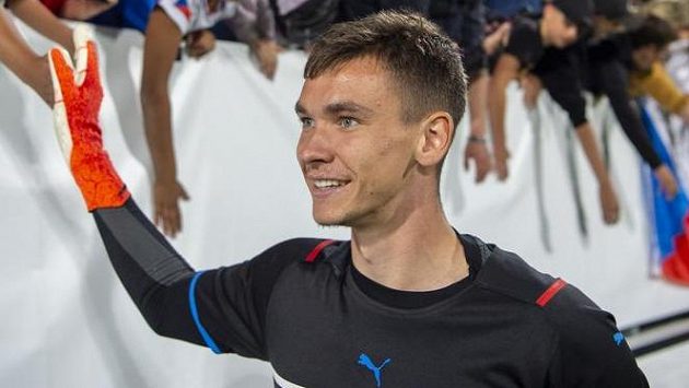 Brankář Matěj Kovář z ČR se posouvá k reprezentačnímu áčku. Brankář Matěj Kovář z ČR se posouvá k reprezentačnímu áčku.