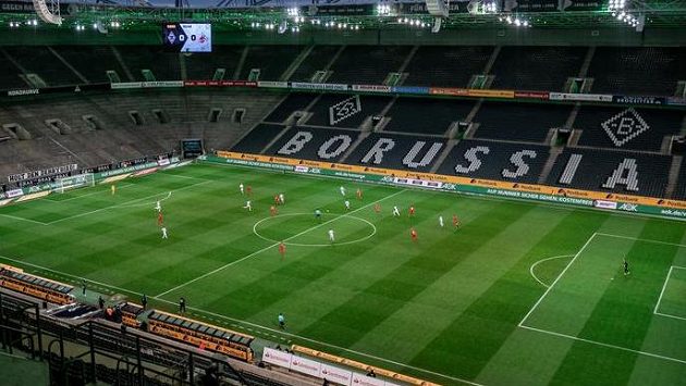 Utkání Borussie Mönchengladbach s Kolínem se hrálo bez diváků Utkání Borussie Mönchengladbach s Kolínem se hrálo bez diváků