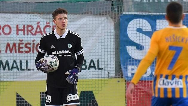 Brankář Bohemians Hugo Bačkovský vychytal ve třetím ligovém zápase už druhou nulu. Brankář Bohemians Hugo Bačkovský vychytal ve třetím ligovém zápase už druhou nulu.