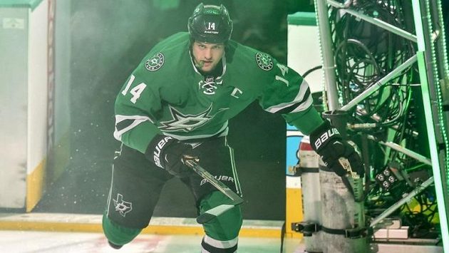 Jamie Benn v dresu Dallasu Stars. Jamie Benn v dresu Dallasu Stars.