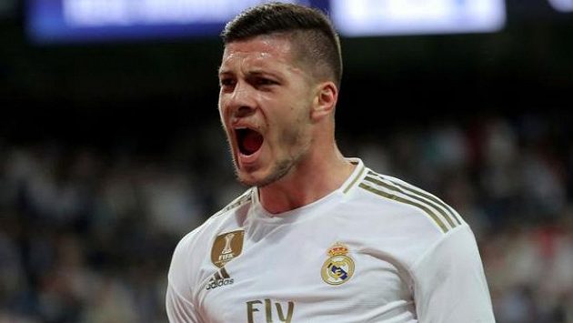 Frankfurt nad Mohanem získal zpět z Realu Madrid na hostování svou bývalou útočnou hvězdu Luku Joviče Frankfurt nad Mohanem získal zpět z Realu Madrid na hostování svou bývalou útočnou hvězdu Luku Joviče