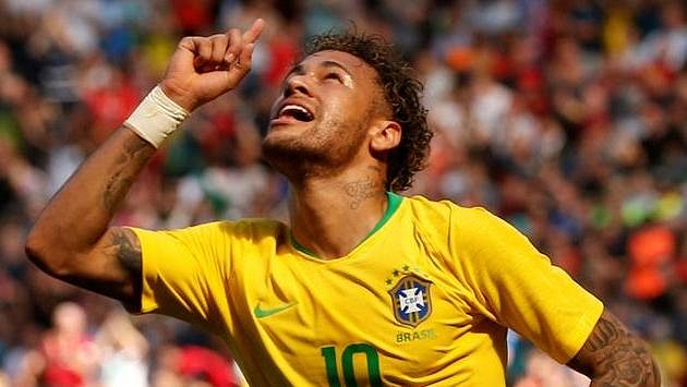 Vyprosí Neymar na fotbalovém božstvu zlato pro Brazílii...? Vyprosí Neymar na fotbalovém božstvu zlato pro Brazílii...?
