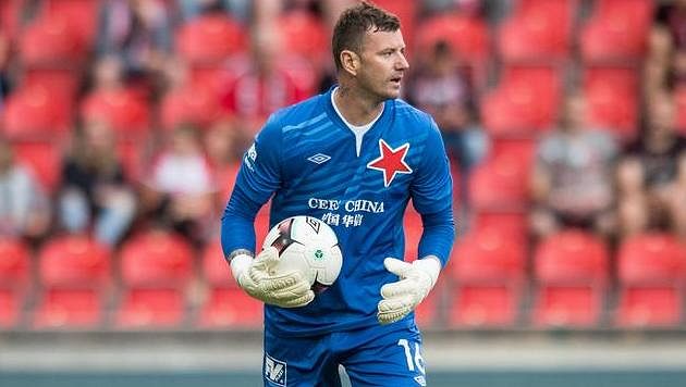 Brankář Jan Laštůvka během přípravného utkání s Celtikem Glasgow. Brankář Jan Laštůvka během přípravného utkání s Celtikem Glasgow.