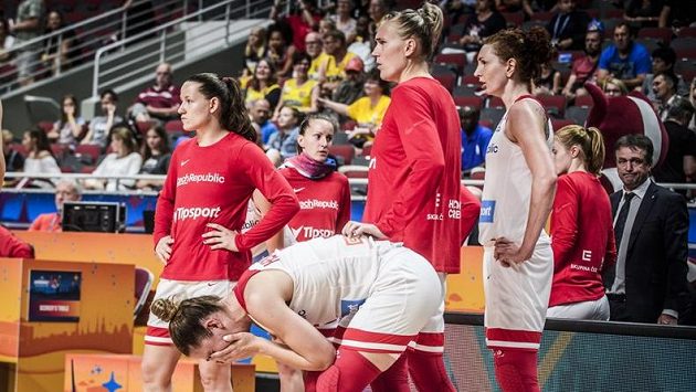 České basketbalistky jako by nemohly pochopit, že na ME končí. České basketbalistky jako by nemohly pochopit, že na ME končí.