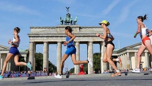 Berlínský maratón slibuje už po mnoho let napínavou akci. Berlínský maratón slibuje už po mnoho let napínavou akci.