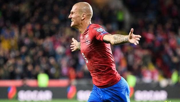 Zdeněk Ondrášek se raduje z vítězné trefy proti Anglii. Zdeněk Ondrášek se raduje z vítězné trefy proti Anglii.