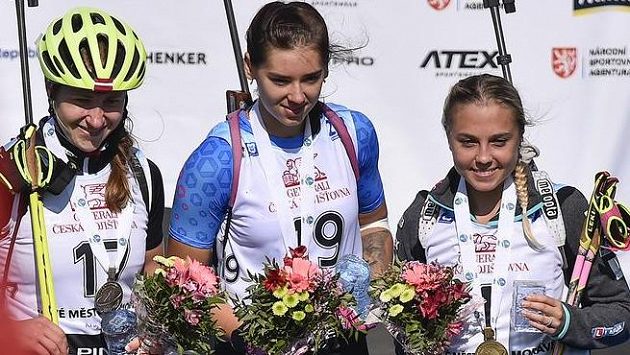 Zleva stříbrná Salina Bulinová z Lotyšska, vítězka Anastasia Gorejevová z Ruska a třetí Tereza Voborníková. Zleva stříbrná Salina Bulinová z Lotyšska, vítězka Anastasia Gorejevová z Ruska a třetí Tereza Voborníková.
