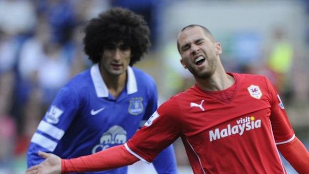 Marouane Fellaini (uprostřed) ještě v dresu Evertonu. Marouane Fellaini (uprostřed) ještě v dresu Evertonu.