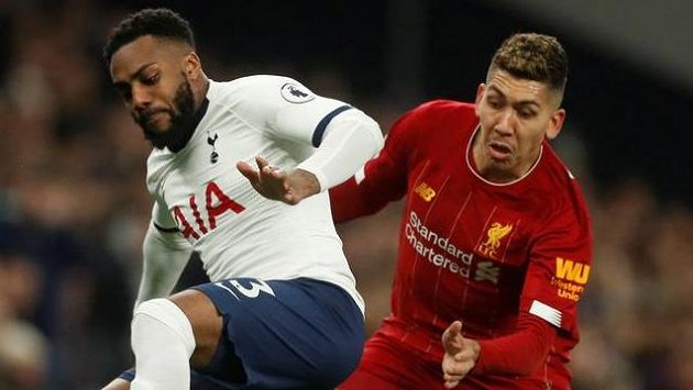 Tottenhamský Danny Rose a liverpoolský Roberto Firmino. Tottenhamský Danny Rose a liverpoolský Roberto Firmino.