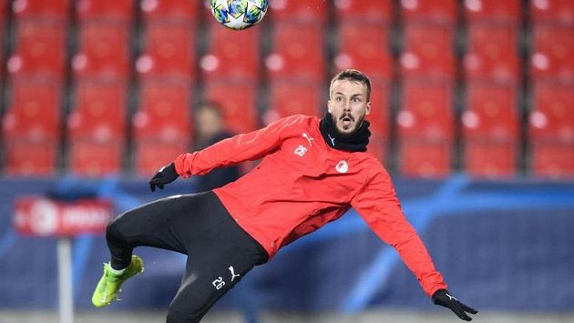 Jakub Hromada ze Slavie během tréninku před utkáním s Interem Milán. Nyní je hráčem Slovanu Liberec. Jakub Hromada ze Slavie během tréninku před utkáním s Interem Milán. Nyní je hráčem Slovanu Liberec.