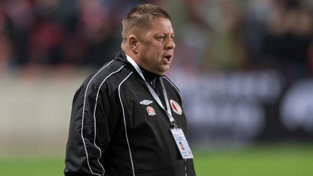 Asistent trenéra Slavie Praha Petr Čuhel během utkání 21. kola. Asistent trenéra Slavie Praha Petr Čuhel během utkání 21. kola.