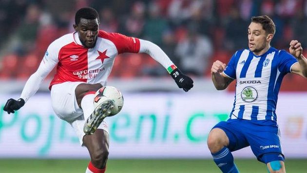Michael Ngadeu Ngadjui ze Slavie a Adam Jánoš z Mladé Boleslavi. Michael Ngadeu Ngadjui ze Slavie a Adam Jánoš z Mladé Boleslavi.