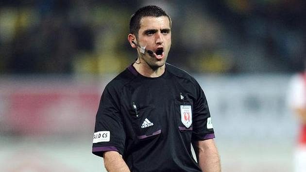Rozhodčí Martin Nenedál si připsal rekordní stopku. Rozhodčí Martin Nenedál si připsal rekordní stopku.
