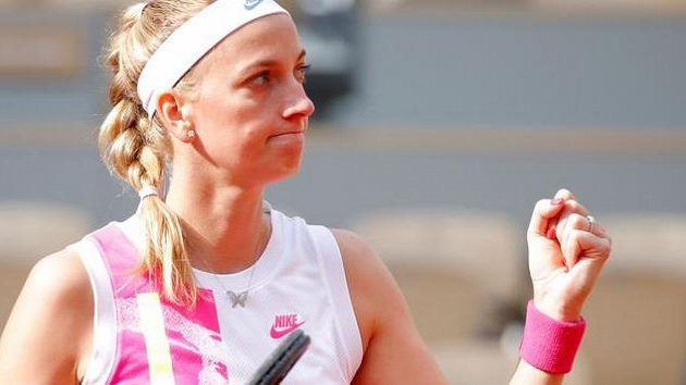 Petra Kvitová slaví vítězný míč. Petra Kvitová slaví vítězný míč.