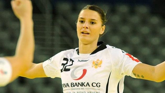 Hvězdná černohorská házenkářka Katarina Bulatovičová ukončila v 35 letech kariéru Hvězdná černohorská házenkářka Katarina Bulatovičová ukončila v 35 letech kariéru