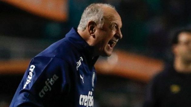 Luiz Felipe Scolari má pomoci zachránit slavný a zadlužený klub Cruzeiro Luiz Felipe Scolari má pomoci zachránit slavný a zadlužený klub Cruzeiro