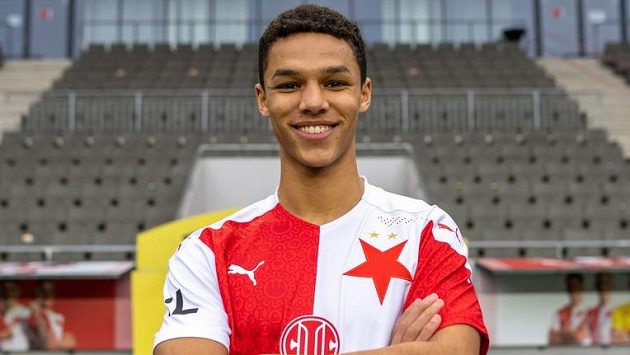 Fotbalisty Slavie posílil dánský reprezentant Alexander Bah. Fotbalisty Slavie posílil dánský reprezentant Alexander Bah.