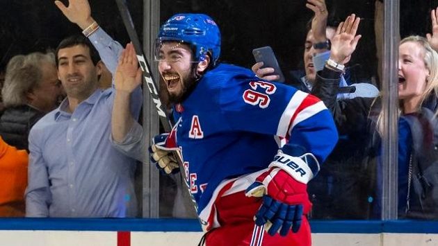 Útočník NY Rangers Mika Zibanejad, se 75 kanadskými body nejproduktivnější Švéd aktuální sezony NHL. Útočník NY Rangers Mika Zibanejad, se 75 kanadskými body nejproduktivnější Švéd aktuální sezony NHL.