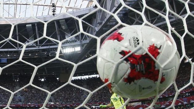 Pořadatelem příštího fotbalového mistrovství světa bude Rusko. Tým Kataru už má ale jen malou šanci na šampionát postoupit, i proto vyměnil trenéra. Další MS má jisté, bude ho totiž pořádat (ilustrační foto). Pořadatelem příštího fotbalového mistrovství světa bude Rusko. Tým Kataru už má ale jen malou šanci na šampionát postoupit, i proto vyměnil trenéra. Další MS má jisté, bude ho totiž pořádat (ilustrační foto).
