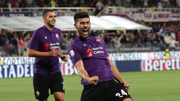 Marco Benassi z Fiorentiny se raduje z gólu proti Chievu. Ilustrační snímek. Marco Benassi z Fiorentiny se raduje z gólu proti Chievu. Ilustrační snímek.