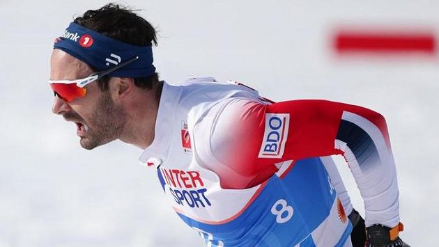 Nor Hans Christer Holund na trati 50 hm na MS v Seefeldu. Nor Hans Christer Holund na trati 50 hm na MS v Seefeldu.