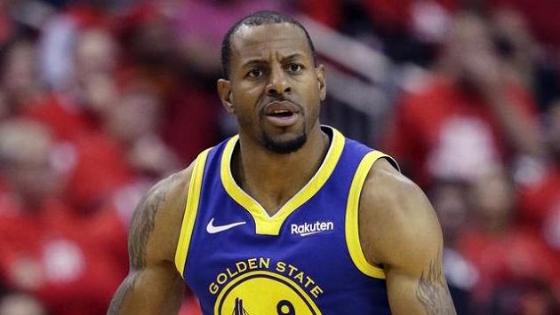 Americký basketbalista Andre Iguodala v dresu Golden State Americký basketbalista Andre Iguodala v dresu Golden State