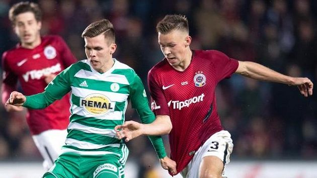 Dominik Plechatý ze Sparty (vpravo) a Jakub Nečas z Bohemians. Dominik Plechatý ze Sparty (vpravo) a Jakub Nečas z Bohemians.