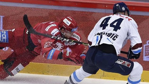 Zleva Martin Gernát z Třince a Mislav Rosandič z Liberce. Oba jsou v nominaci slovenské reprezentace. Zleva Martin Gernát z Třince a Mislav Rosandič z Liberce. Oba jsou v nominaci slovenské reprezentace.