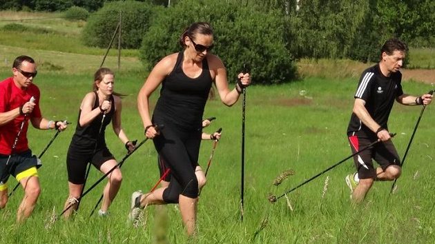 Nordic running, běhání s holemi. Neznáte? Poznáte. Nordic running, běhání s holemi. Neznáte? Poznáte.
