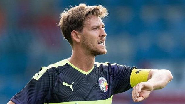 Z Plzně přes Belgii do Slavie!? Patrik Hrošovský jako kapitán Viktorie. Z Plzně přes Belgii do Slavie!? Patrik Hrošovský jako kapitán Viktorie.