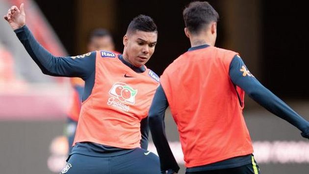 Brazilský záložník Casemiro během tréninku národního týmu Brazílie před přátelským utkáním v Praze. Brazilský záložník Casemiro během tréninku národního týmu Brazílie před přátelským utkáním v Praze.