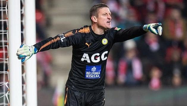 Brankář Teplic Tomáš Grigar během utkání se Slavií. Brankář Teplic Tomáš Grigar během utkání se Slavií.