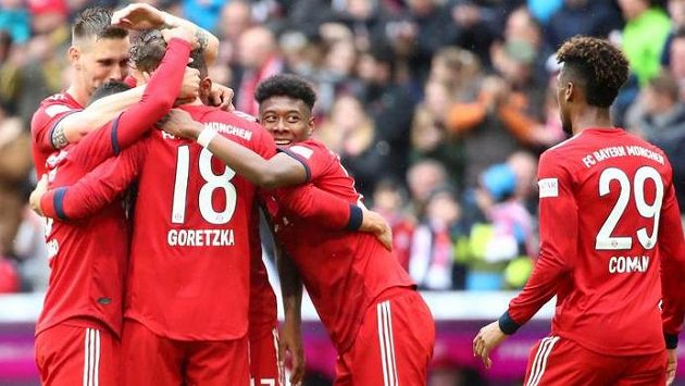 Bayern Mnichov pomůže svému někdejšímu konkurentovi 1. FC Kaiserslautern Bayern Mnichov pomůže svému někdejšímu konkurentovi 1. FC Kaiserslautern