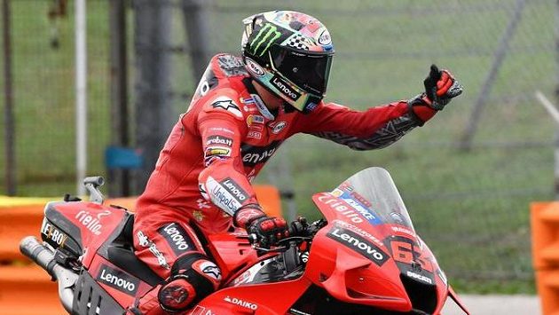 Motocyklovou Velkou cenu San Marina vyhrál v královské třídě MotoGP Ital Francesco Bagnaia Motocyklovou Velkou cenu San Marina vyhrál v královské třídě MotoGP Ital Francesco Bagnaia