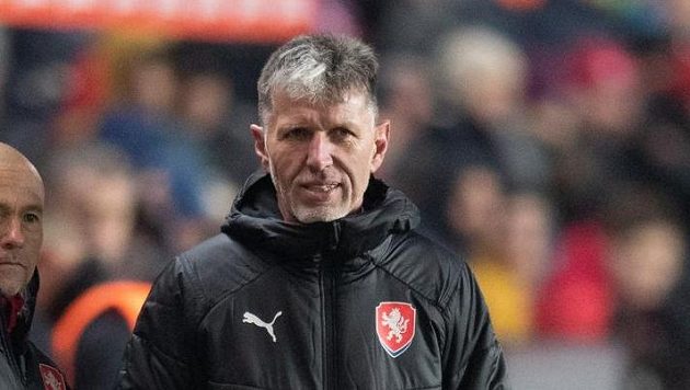 Trenér Jaroslav Šilhavý (vpravo) a jeho asistent Jiří Chytrý. Trenér Jaroslav Šilhavý (vpravo) a jeho asistent Jiří Chytrý.