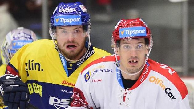 Zlínský Pavel Sedláček (vlevo) a Juraj Bezúch z Hradce Králové. Zlínský Pavel Sedláček (vlevo) a Juraj Bezúch z Hradce Králové.
