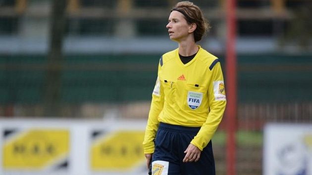 Rozhodčí Lucie Ratajová. Rozhodčí Lucie Ratajová.