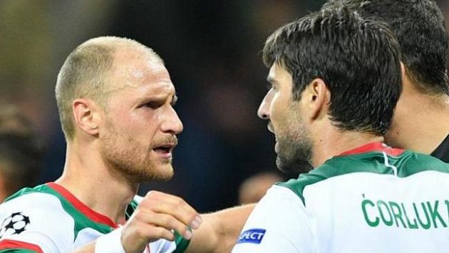 Obránce Benedikt Höwedes. Obránce Benedikt Höwedes.