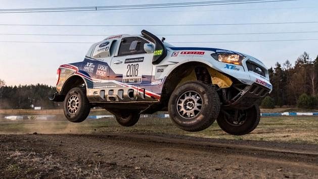 Tomáš Ouředníček patří k nejzkušenějším automobilovým závodníkům. Na Dakarské rallye vybojoval dosud nejlepší české umístění – v roce 2009 skončil sedmý. Tomáš Ouředníček patří k nejzkušenějším automobilovým závodníkům. Na Dakarské rallye vybojoval dosud nejlepší české umístění – v roce 2009 skončil sedmý.