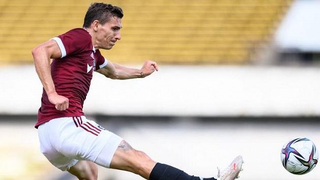 David Pavelka ze Sparty během přípravného utkání s Líšní. David Pavelka ze Sparty během přípravného utkání s Líšní.