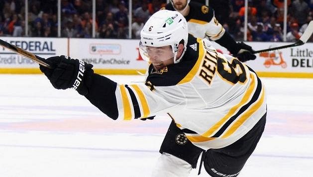 Mike Reilly bude v NHL pokračovat v kariéře v Bostonu Mike Reilly bude v NHL pokračovat v kariéře v Bostonu