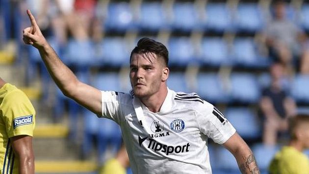 Pavel Zifčák z Olomouce se raduje z gólu. Pavel Zifčák z Olomouce se raduje z gólu.