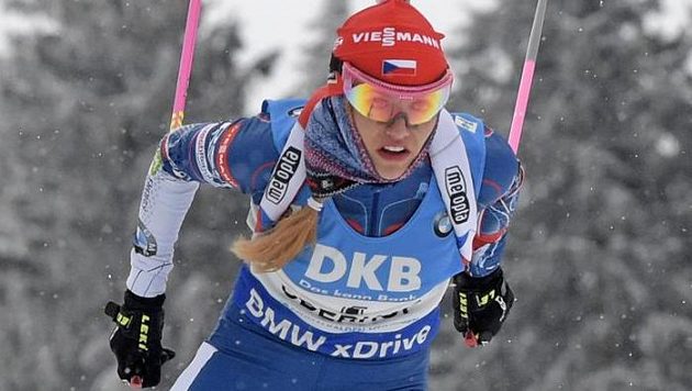 Gabriela Koukalová na trati stíhacího závodu při SP v Oberhofu. Gabriela Koukalová na trati stíhacího závodu při SP v Oberhofu.