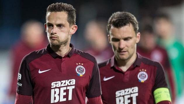 Mario Holek a David Lafata po prohře v Jihlavě. Mario Holek a David Lafata po prohře v Jihlavě.