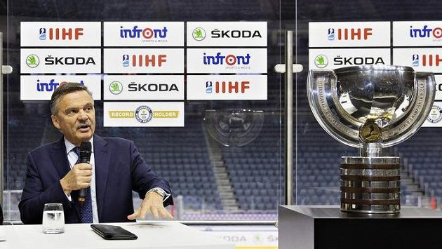 Ilustrační snímek. Prezident Mezinárodní hokejové federace (IIHF) René Fasel. Ilustrační snímek. Prezident Mezinárodní hokejové federace (IIHF) René Fasel.