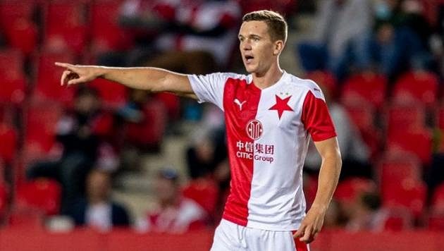 Ondřej Karafiát má za sebou první soutěžní start za Slavii, připsal si ho ve vítězném utkání proti Teplicím. Ondřej Karafiát má za sebou první soutěžní start za Slavii, připsal si ho ve vítězném utkání proti Teplicím.