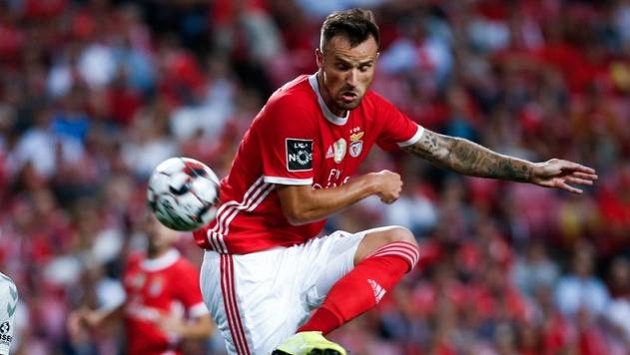 Útočník Benficy Lisabon Haris Seferovic byl poprvé vyhlášen švýcarským fotbalistou roku Útočník Benficy Lisabon Haris Seferovic byl poprvé vyhlášen švýcarským fotbalistou roku