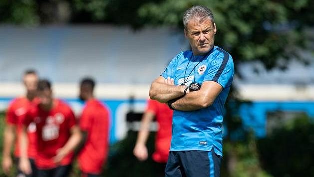 Trenér Sparty Pavel Hapal Trenér Sparty Pavel Hapal
